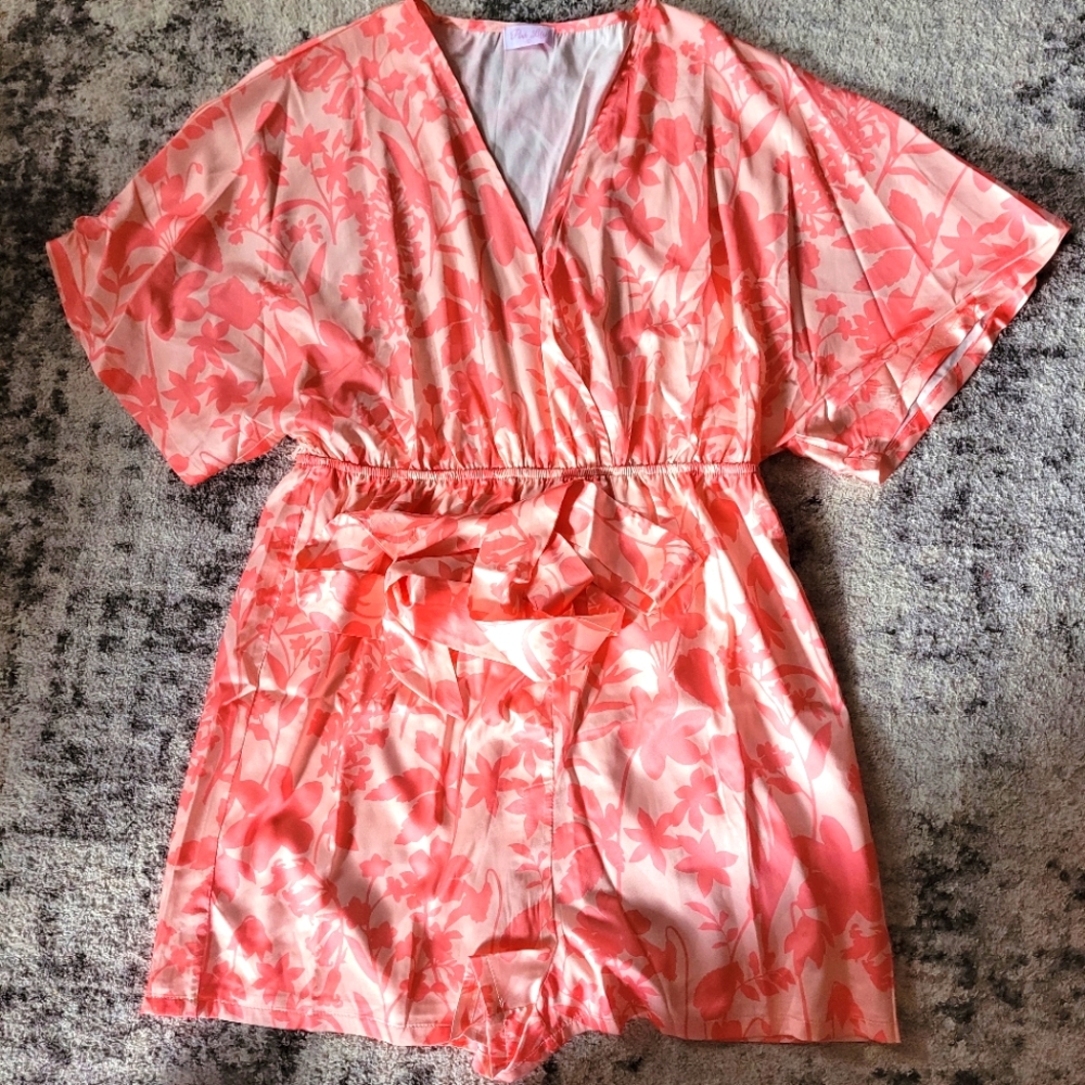 Women's satin rompers size L
